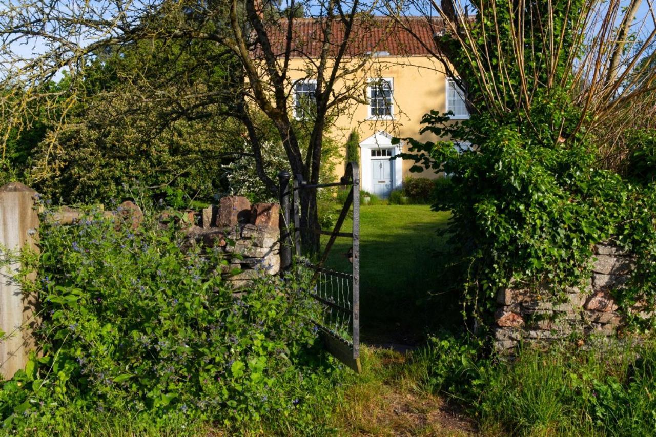 Luxury, Rural Shepherds Hut With Hot Tub Nr Bath Bristol Exterior foto